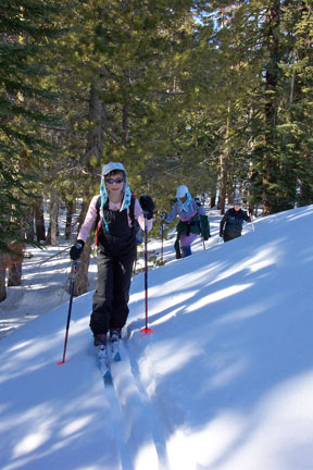 Image of skiing from Azalea Lake to Flora Lake.