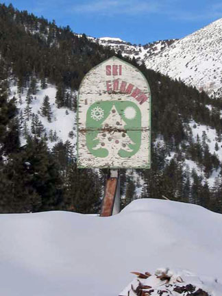 Image of Tannenbaum Ski Area sign