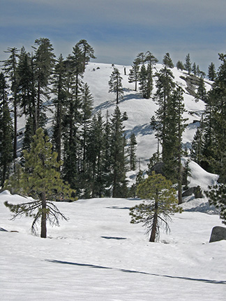 Image looking at flinal climb to summit